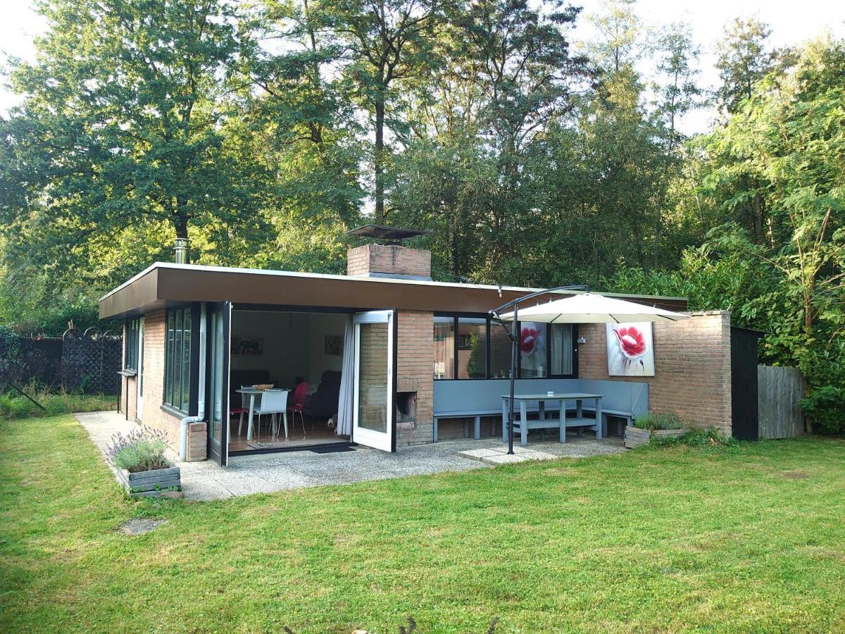 Zonnige Vrijstaande Bungalow In Prachtige Omgeving! Rekem Exterior foto